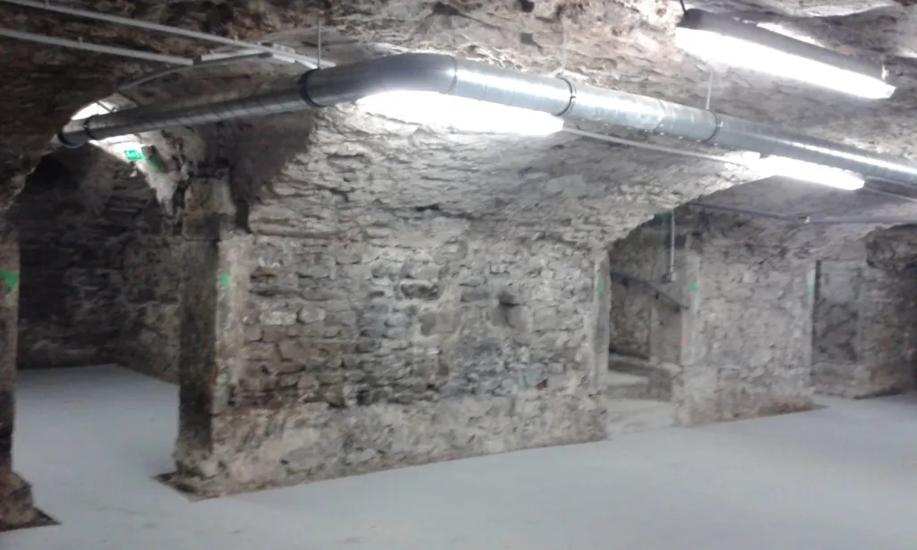Pièces - Bureaux Atypiques avec Accès Métro à Lyon 3ème
