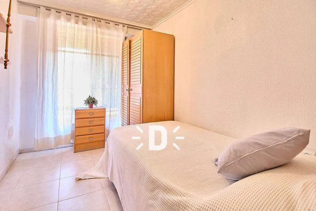Chambres - Apartment with Balcony in Benetússer