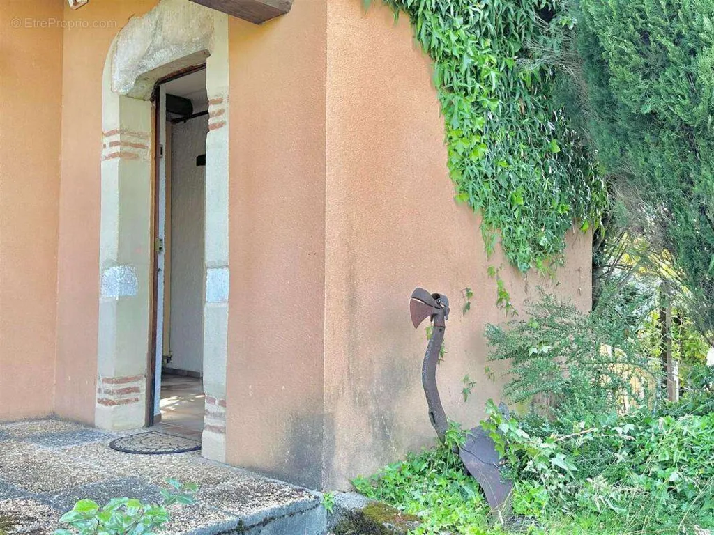 Extérieur - Maison de 5 Chambres avec Piscine à Cahors