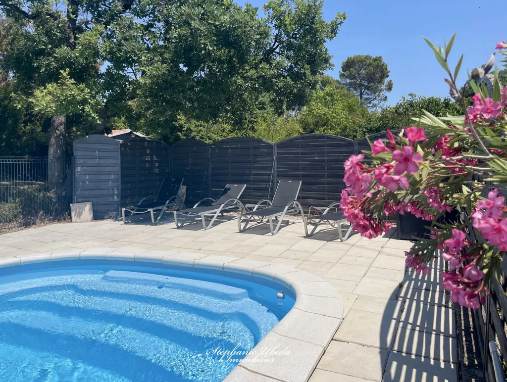 Piscine - Maison de Plain Pied avec Piscine à Rians