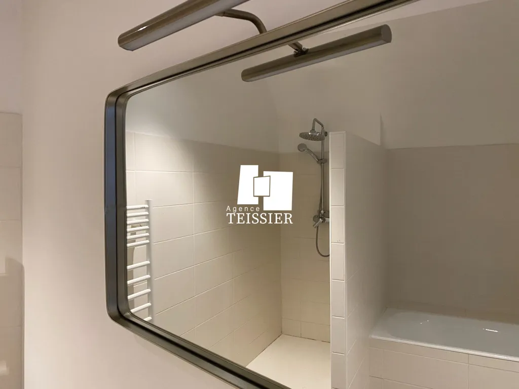 Salles de bain - Appartement Rénové avec Balcon au Cœur de Les Vans