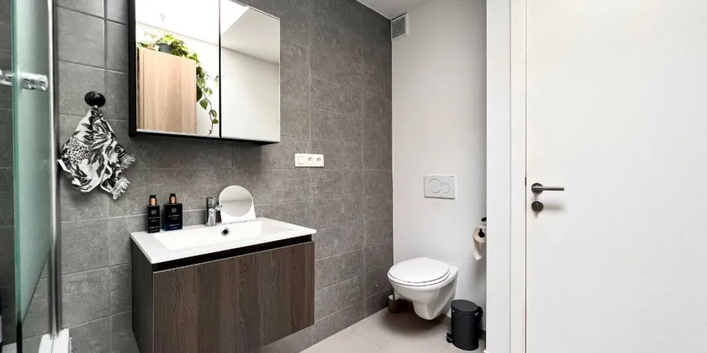 Vannitoad - Eco-Friendly Duplex with Terrace in Linkhout