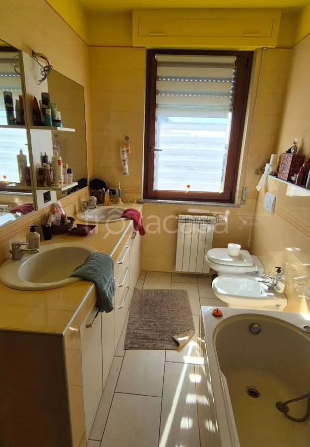 Bagni - Rustic Bifamily Villa with Garden in Trecate