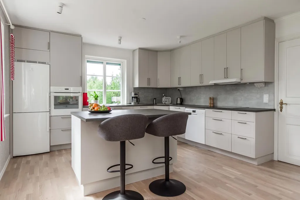 Cuisine - Charming House with Lake View in Röbjörkeby