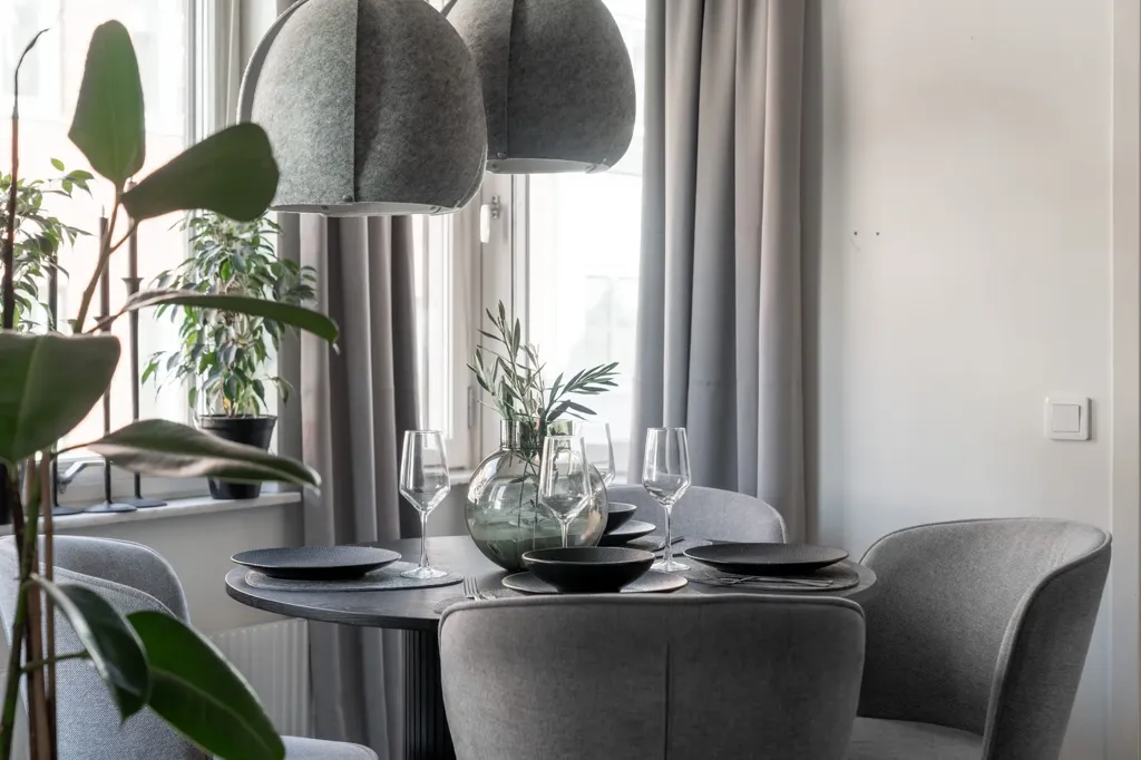 Söögituba - Converted 4-Bed Flat in Helsingborg Centre
