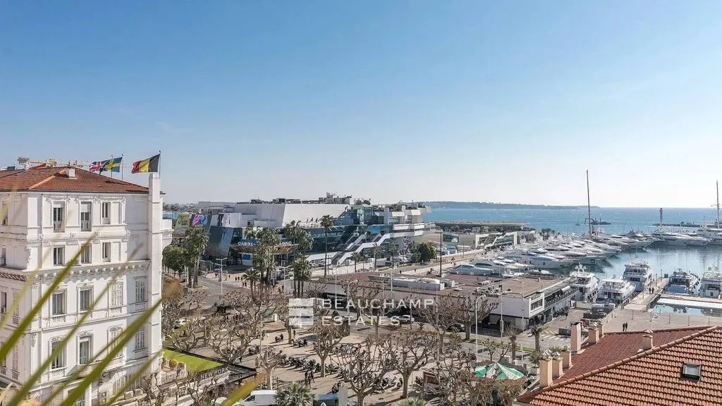 Terrass - Luxury Apartment with Sea View in Cannes