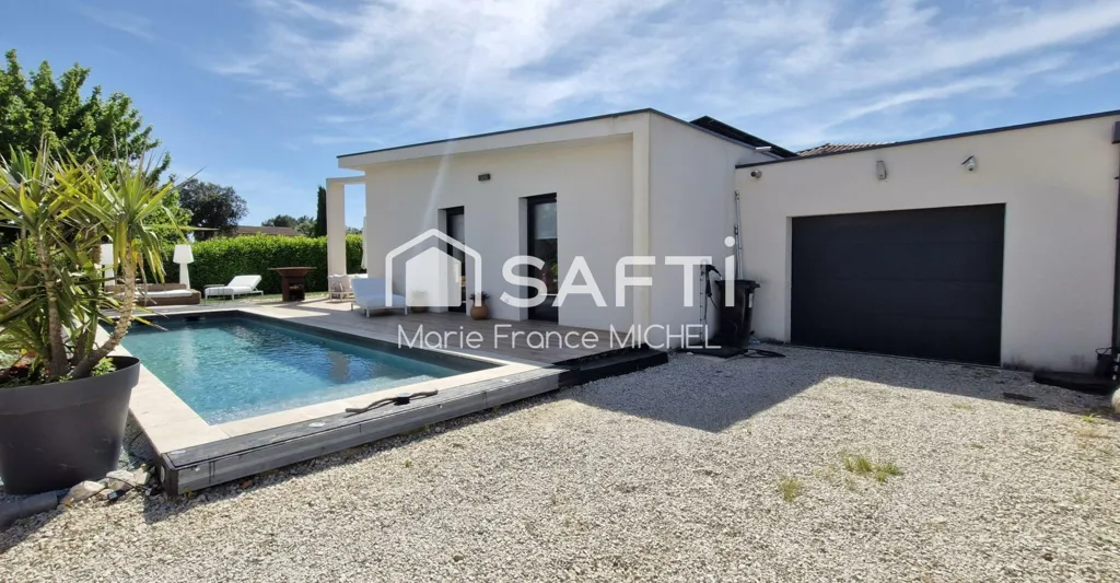Pool - Family House with Pool in Mazan
