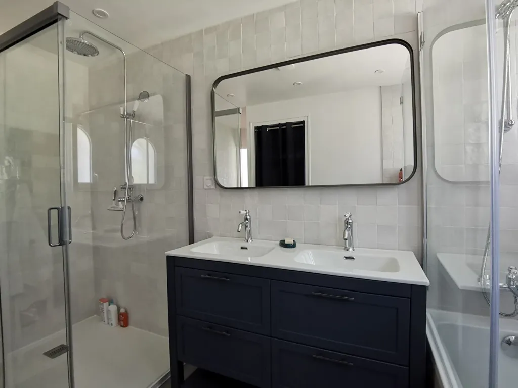 Bagni - Rearranged House with Garden in Orvault
