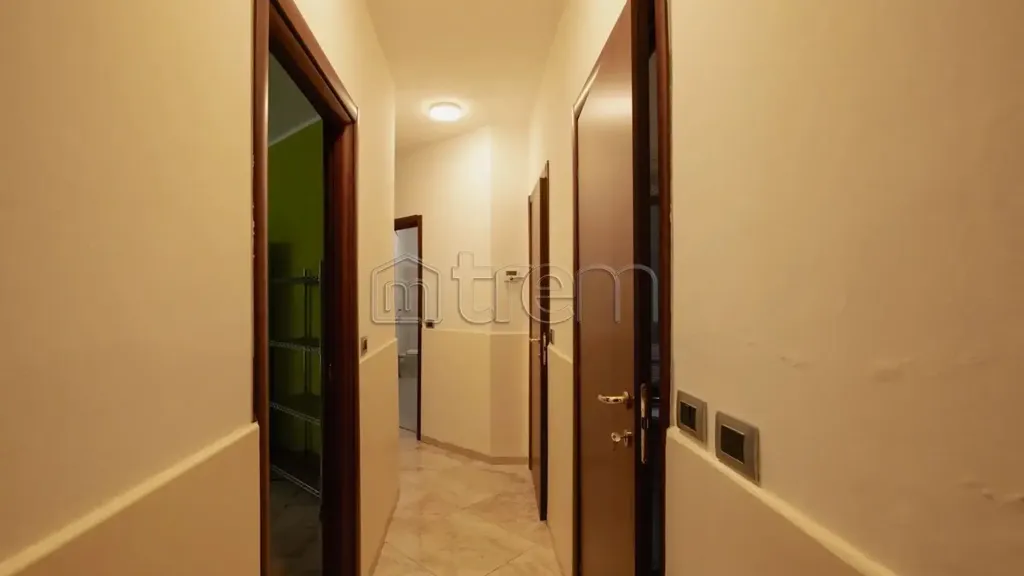 hallway_entrance
