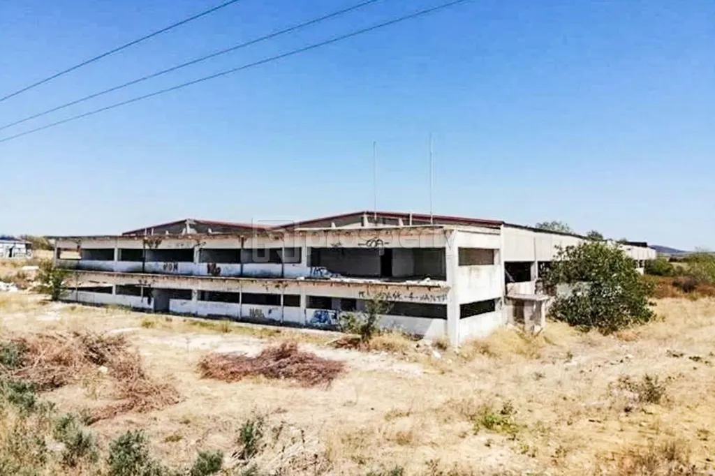 Välivaade - Industrial Building with Office Space in Topeiro
