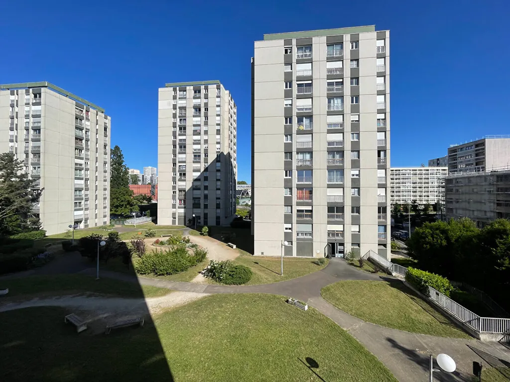 Jardin - Appartement 3 Pièces avec Parking à Dijon