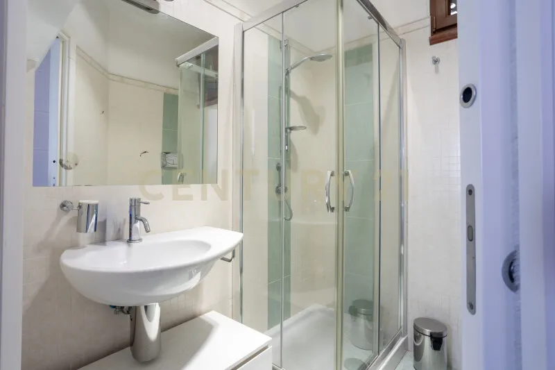 Salles de bain - Elegant Eolian Villa with Sea Access in Vulcano