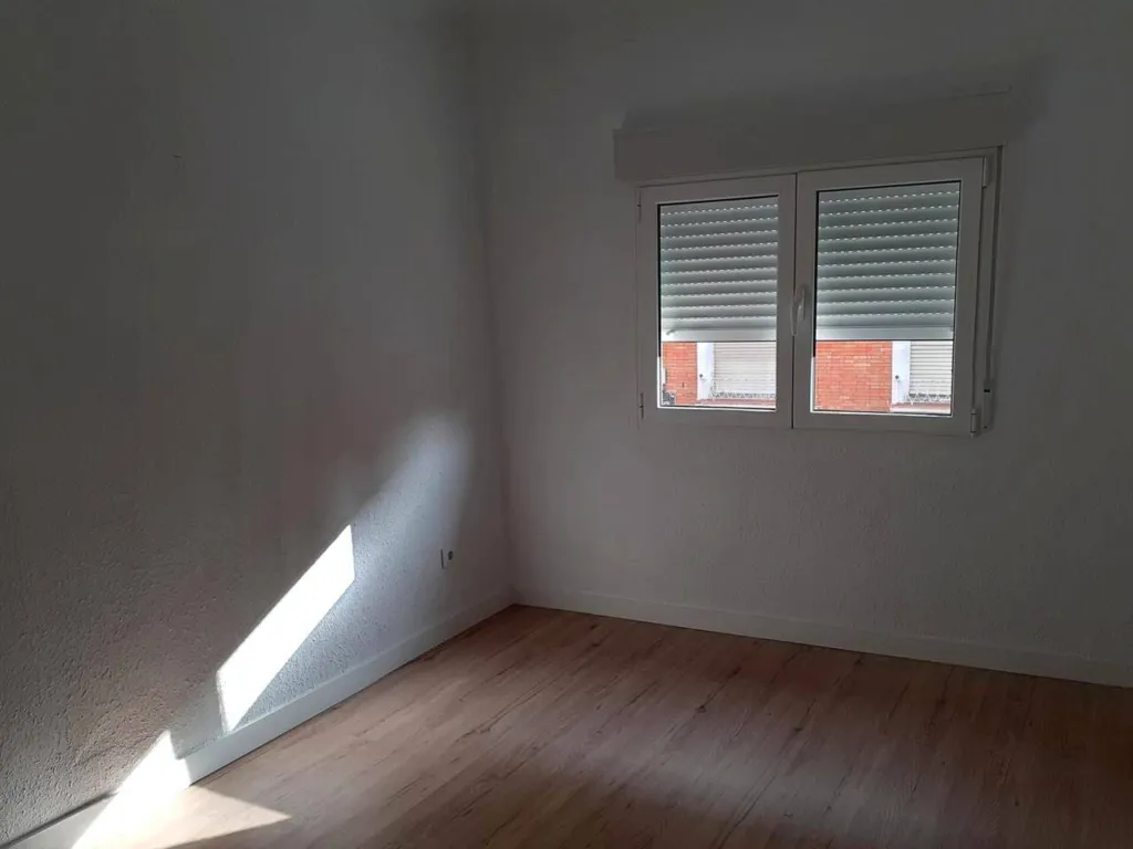 Toad - Modern Flat with Garden View in Usera