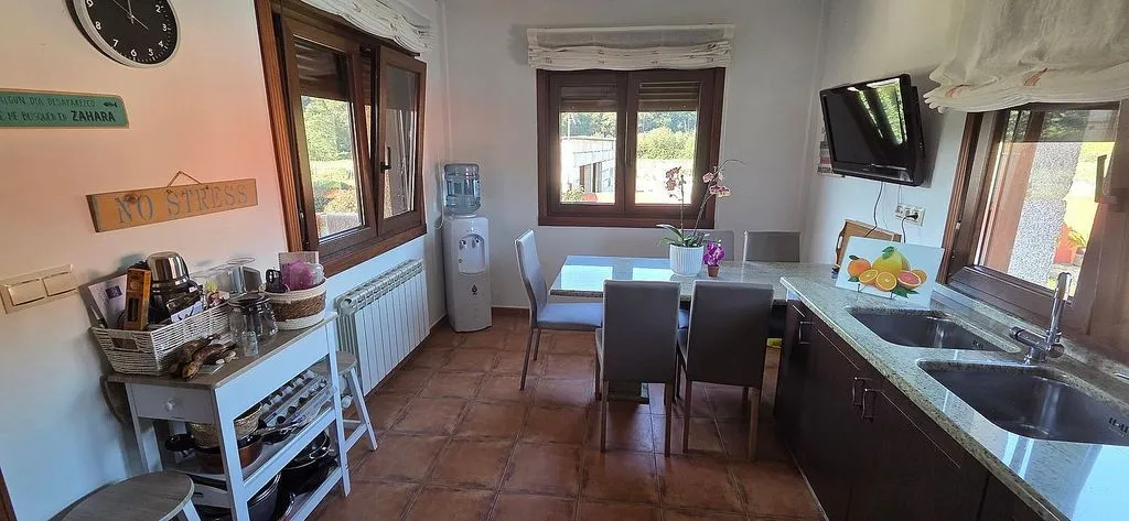 Cuisine - Chalet with Pool and Terrace in Tomiño
