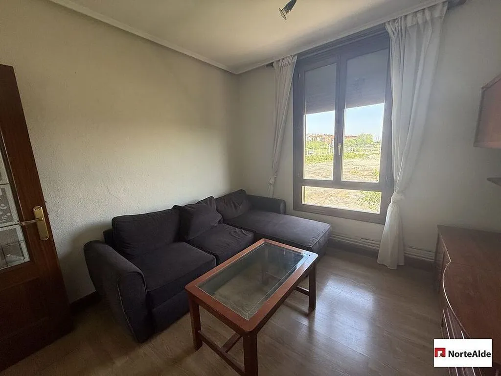 Soggiorno - Apartment with Heating in Valle de Trápaga