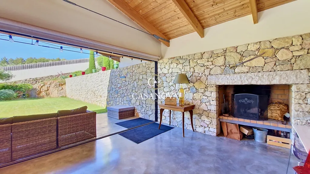Elutuba - Architectural Villa with Pool in Clermont-l'Hérault