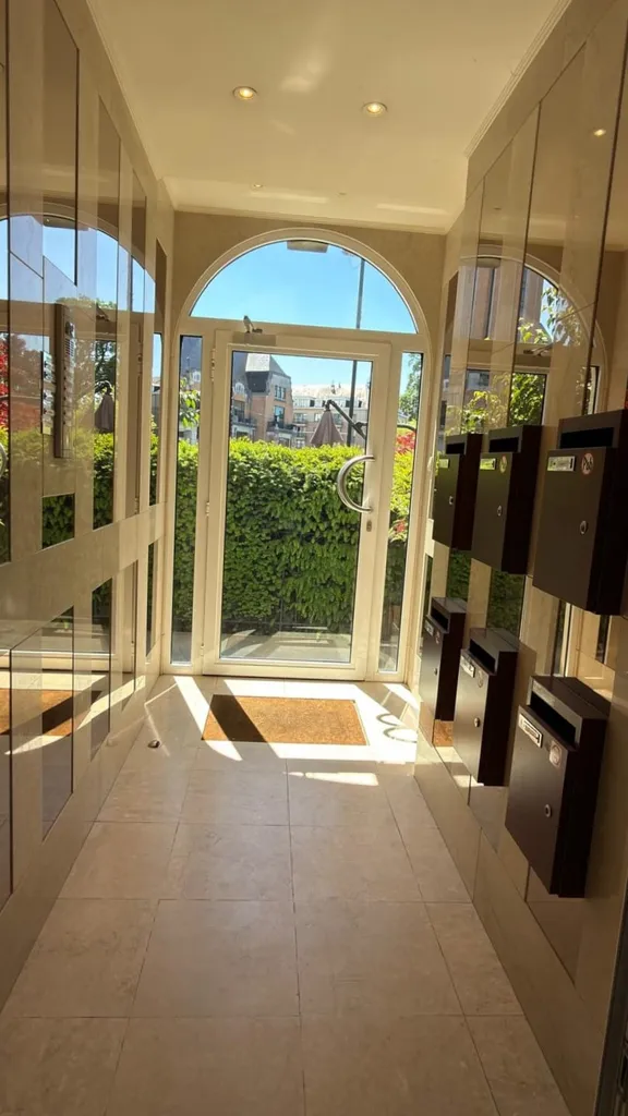 Entrée - Appartement avec Balcon dans le Parc de Forest