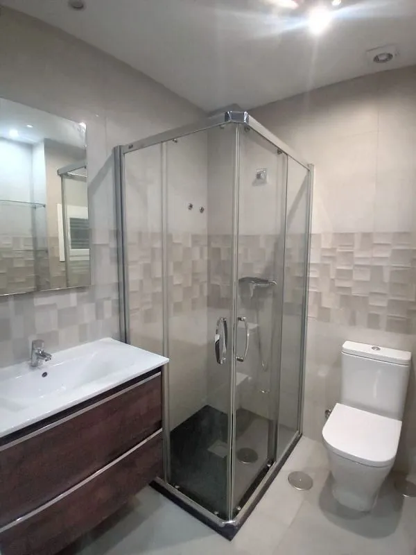 Bathrooms - Ground Floor Flat with Terrace in Acacias