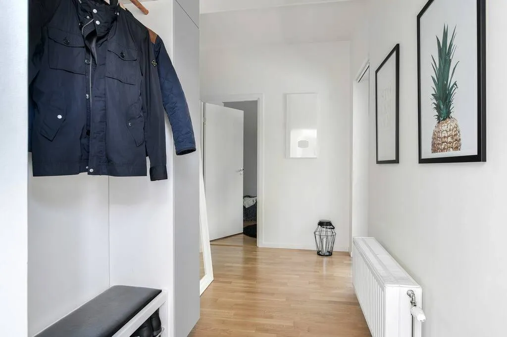 Esik - Modern Apartment with Balcony in Botkyrka