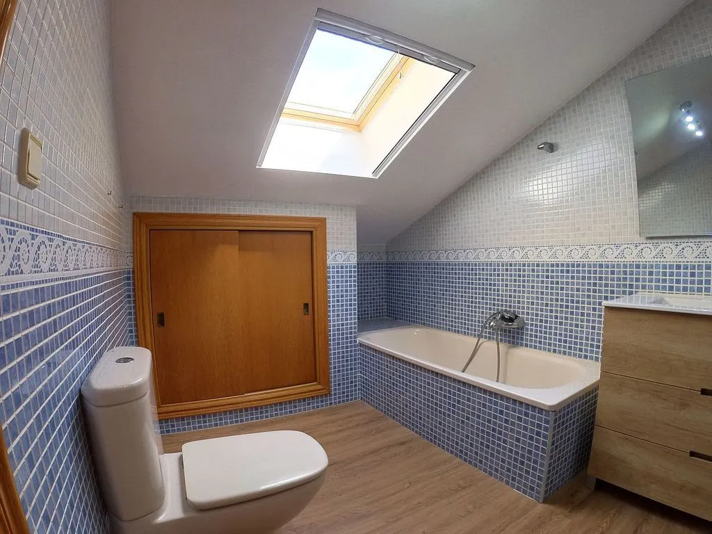 Salles de bain - Semi-detached House with Pool in Almardà