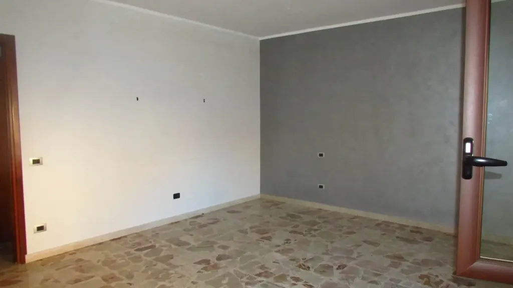 Pièces - Appartement 5 pièces à IT