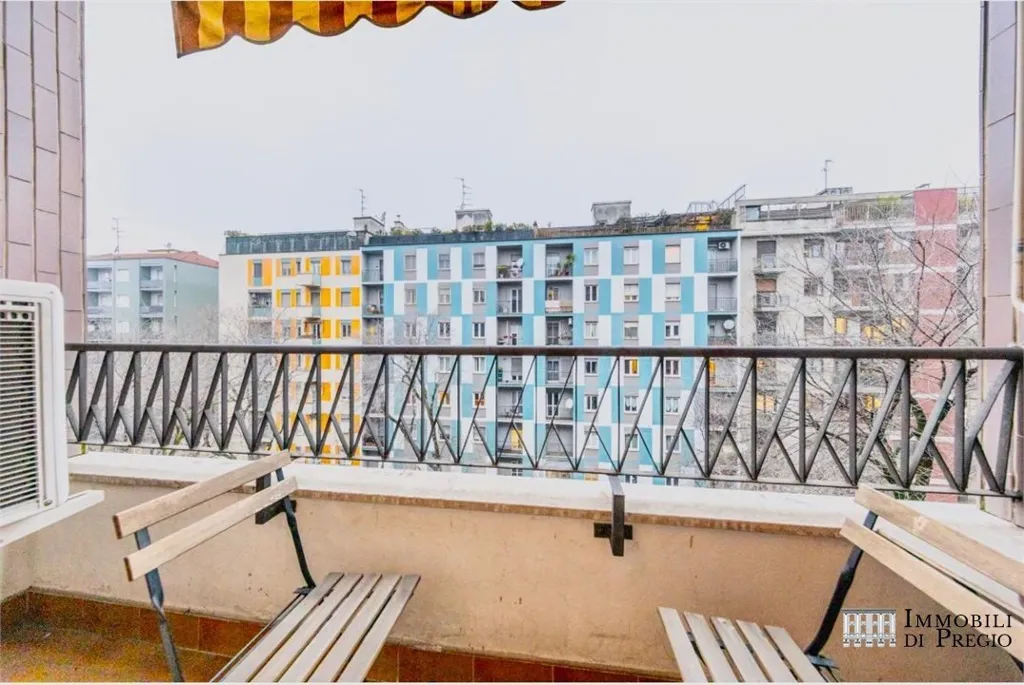 Balcon - Charming Trilocale with City View in Milan