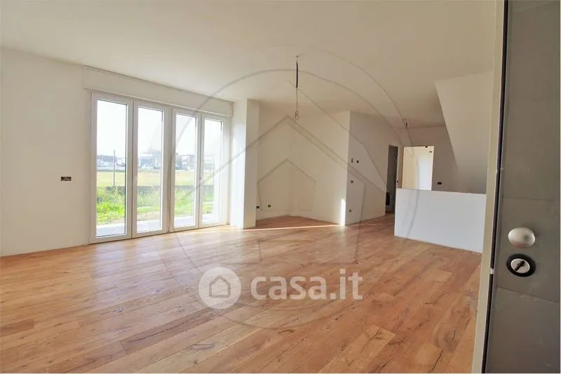 Elutuba - Contemporary Villa with Private Garden in Mariano Comense