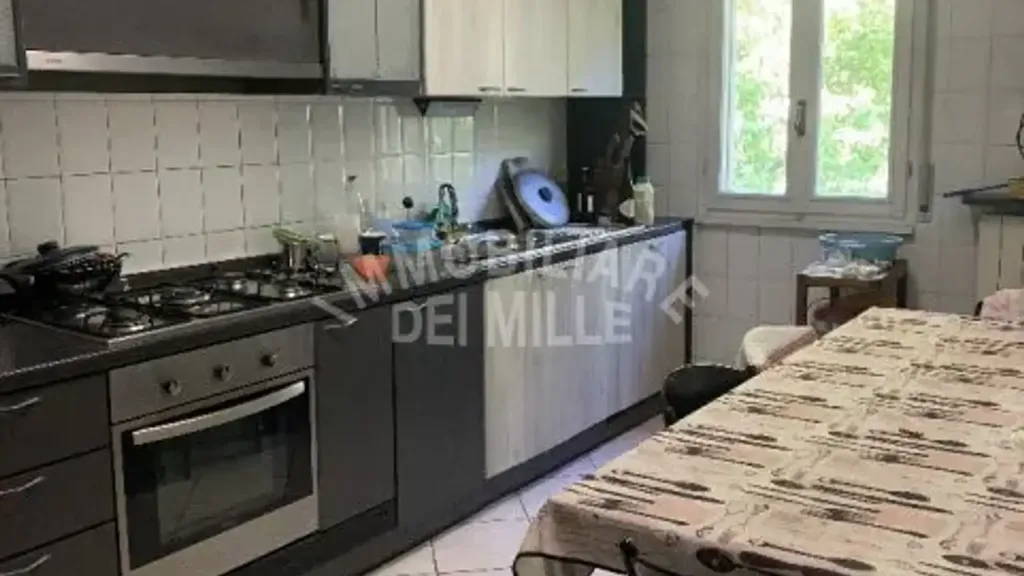 Kitchen - Single House with Workshop in Cadelbosco di Sopra