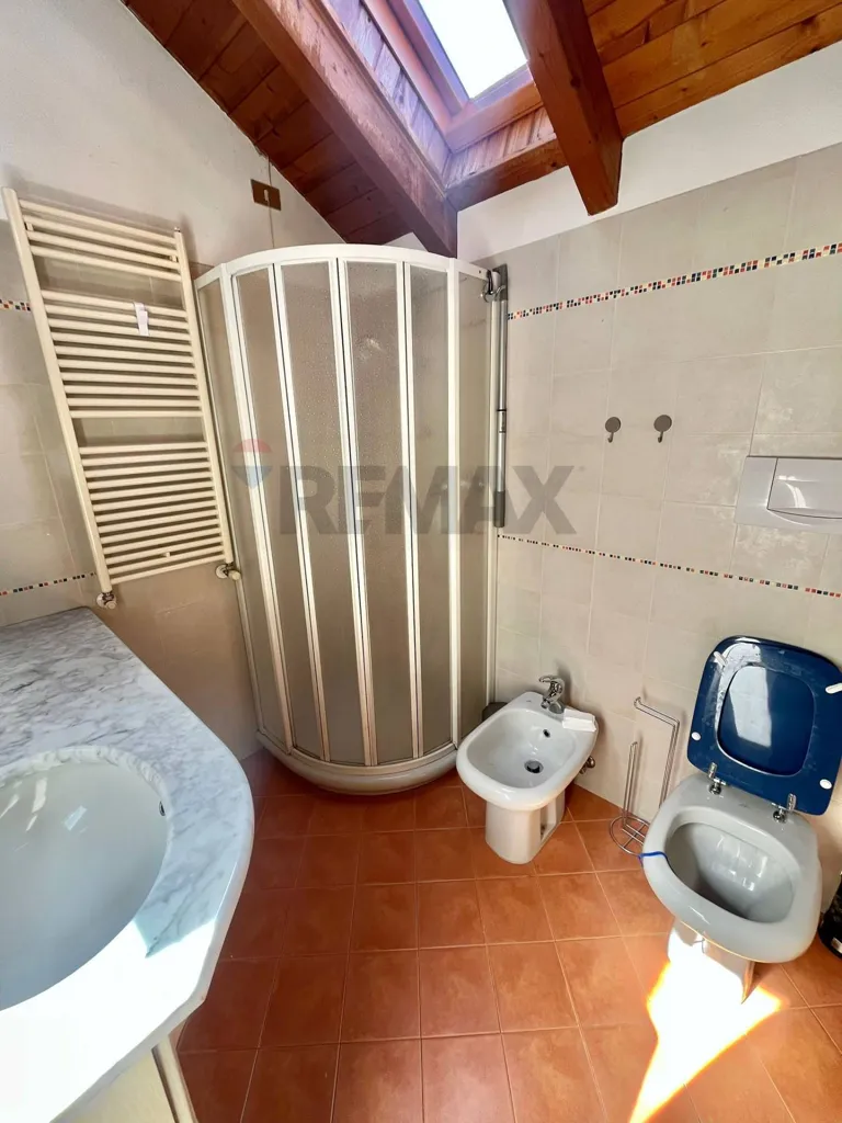 Vannitoad - Panoramic Attico with Terrace in Luino