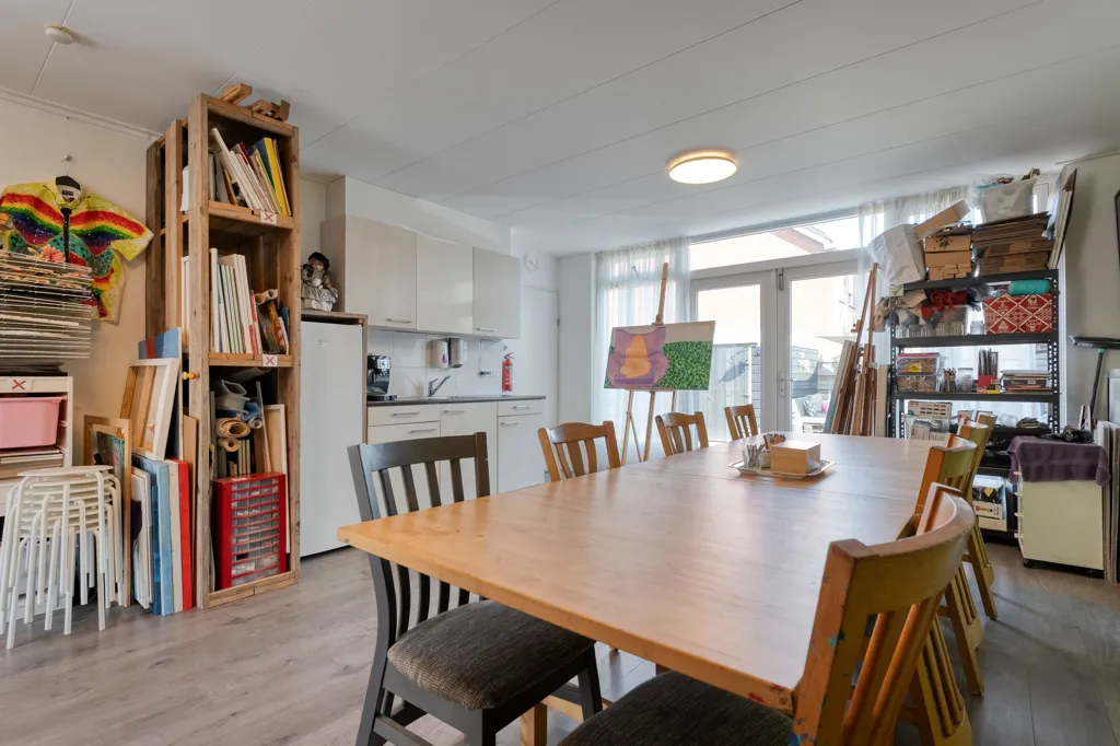 Söögituba - Spacious Corner House with Garden in Hoogeveen