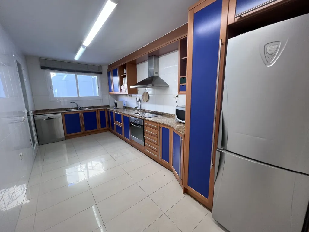 Cuisine - Penthouse with Private Solarium on Seafront Promenade