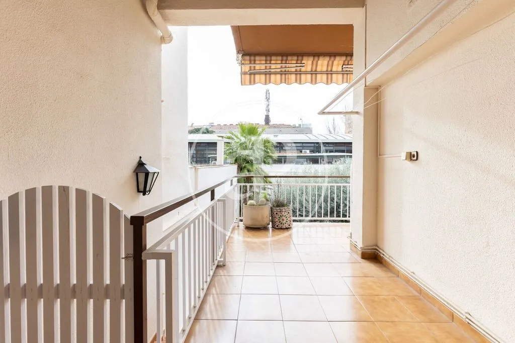 Balcon - Luxury Villa with Pool in Sabadell