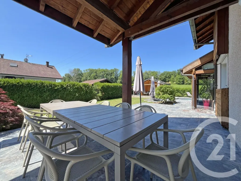 Terrasse - Villa avec Piscine Chauffée à Allinges