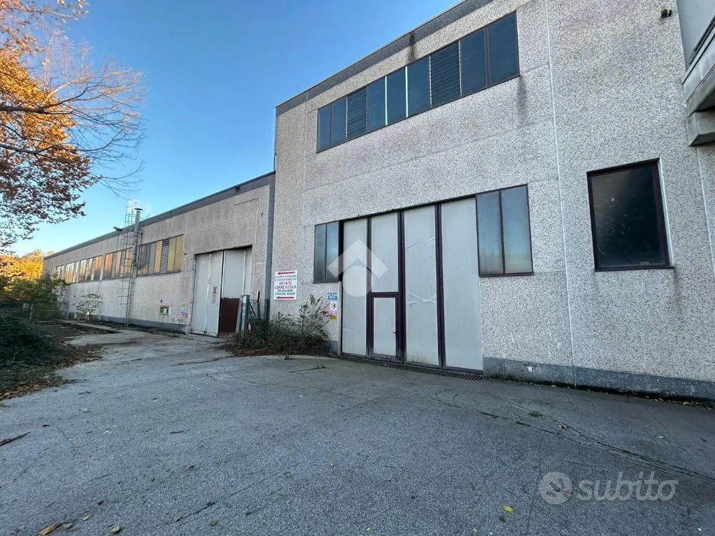 Välivaade - Warehouse with Ramp in Cellatica Industrial Zone