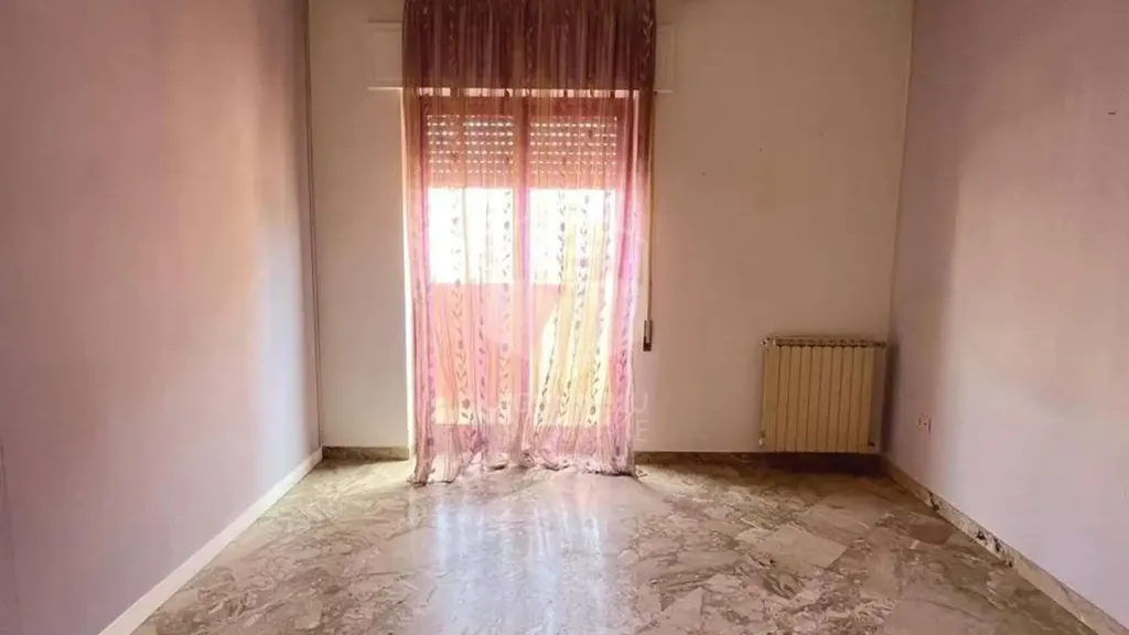 Pièces - Apartment with Balcony near Marsala Centre