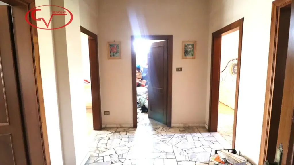 Esik - Spacious Apartment with Terrace in Montevarchi