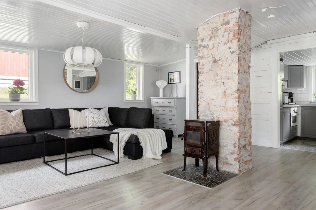 Séjour - Renovated Cottage with Garden in Vidja
