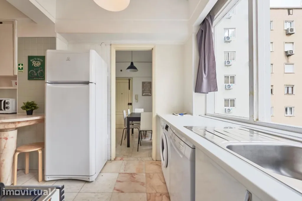 Kitchen - Student Room in Marquês de Pombal, Lisbon