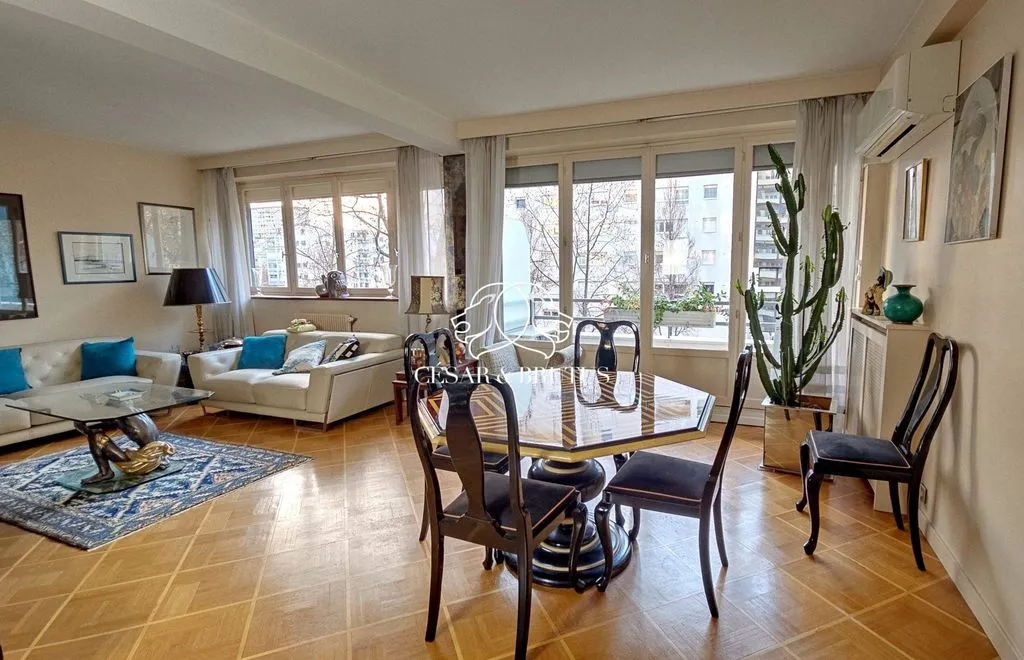 Elutuba - Luxury Apartment with Balcony in Lyon's 6th Arrondissement