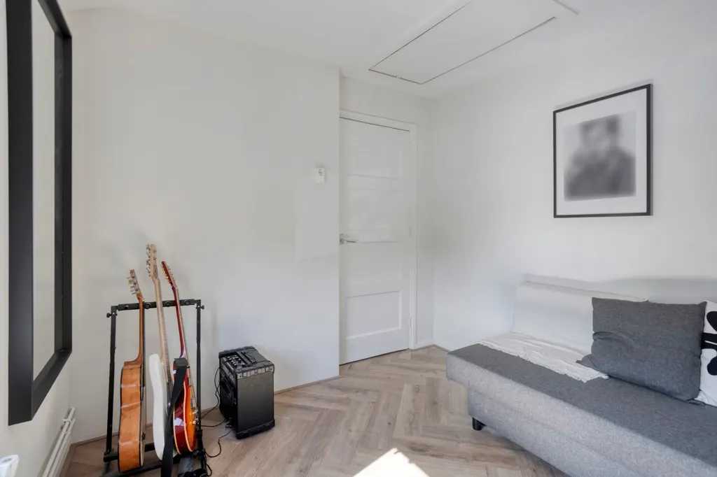 Living Room - Modernised House with Garden in Pernis, Rotterdam