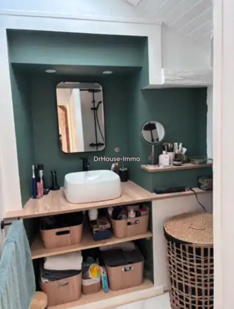 Salles de bain - Appartement 5 Pièces en Duplex à Cissé