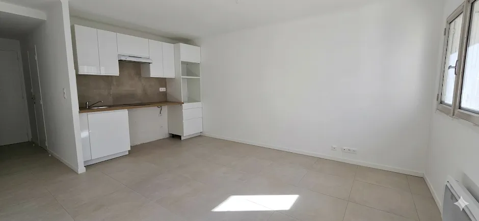 Cuisine - Appartement 1 Pièce avec Ascenseur à Nîmes