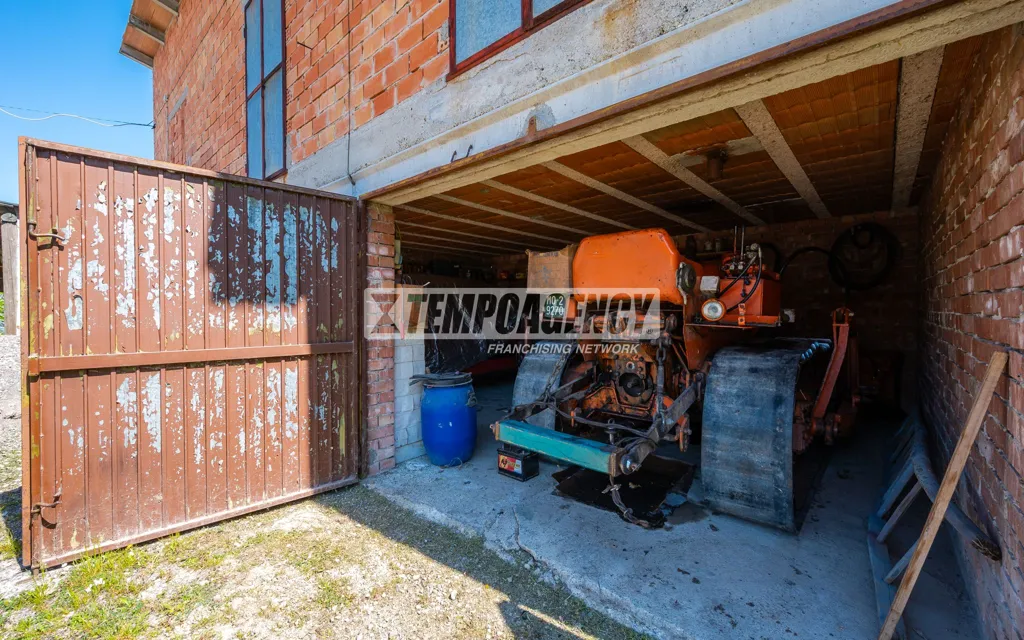 Aed - Detached House with Garage in Prignano sulla Secchia
