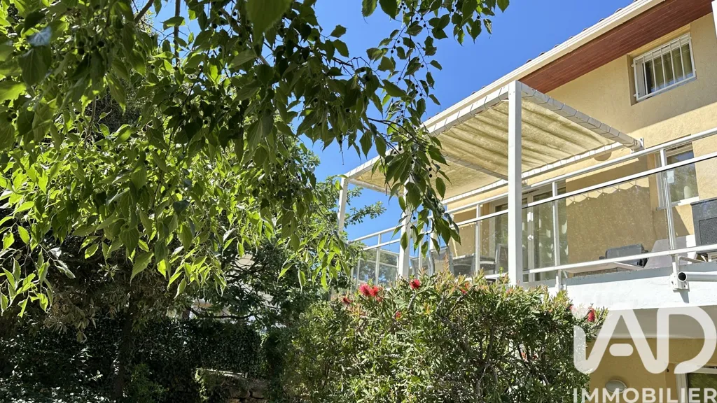 Extérieur - Appartement Duplex avec Piscine à Six Fours Le Brusc