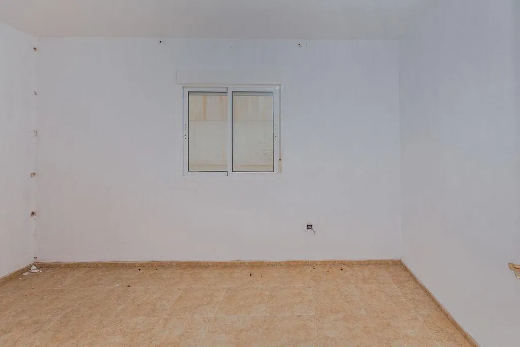Toad - Occupied Flat with Terrace in Vícar