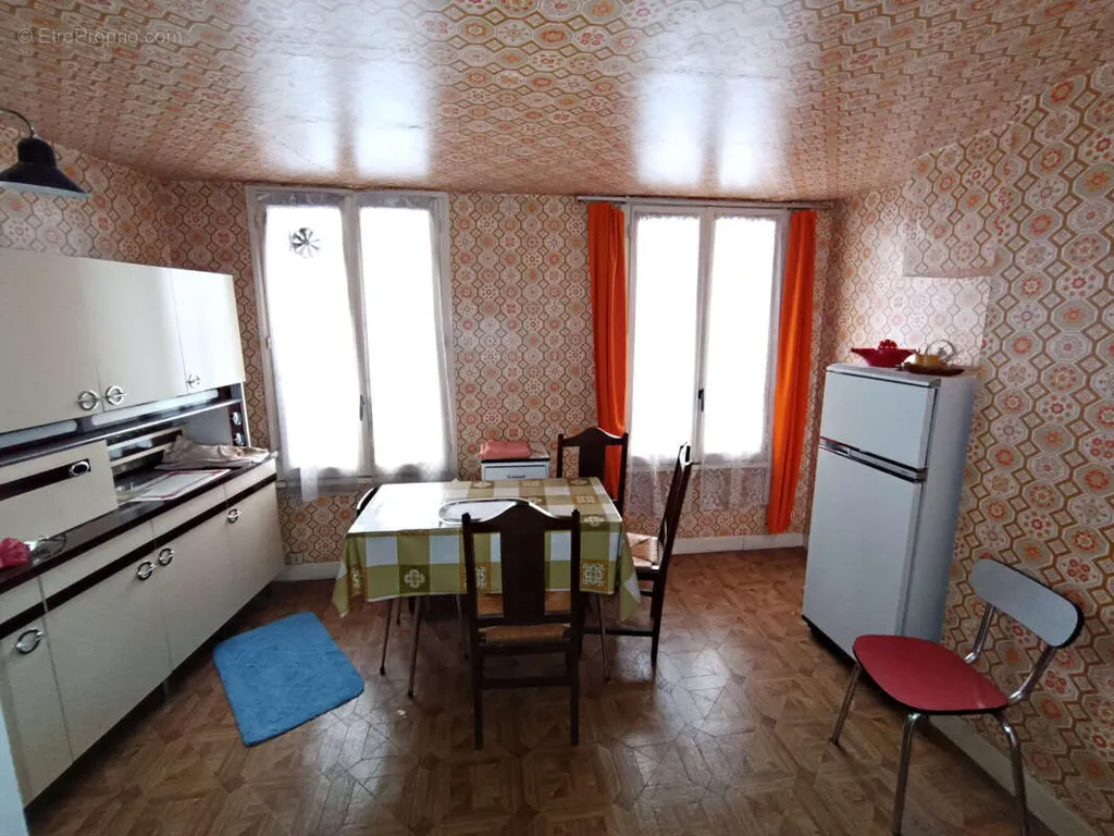 Salle à manger - Immeuble de rapport en hyper-centre à Clermont-Ferrand