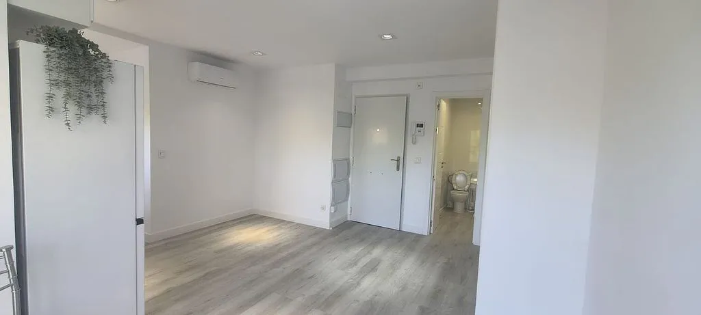Hallway - Studio with Air Conditioning in Majadahonda Centre