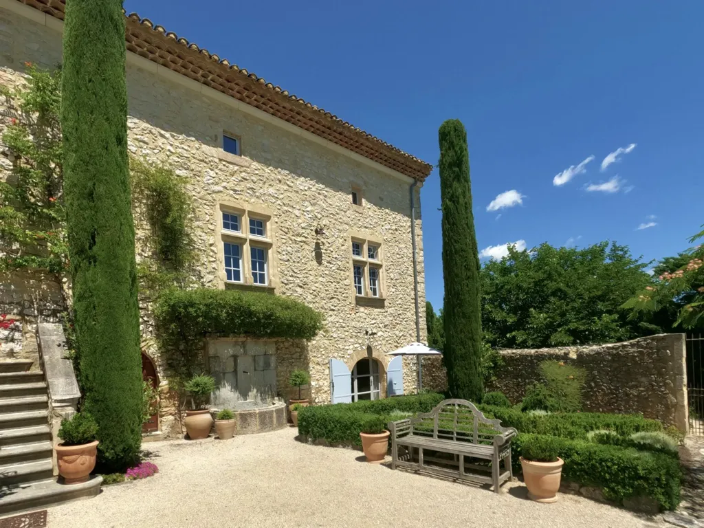 Aed - Restored 17th-Century Silk Farm with Pool in Ardèche