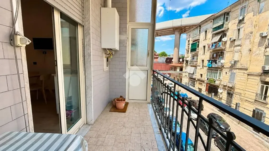 Balcon - Modern Flat with Balconies in Poggioreale, Naples