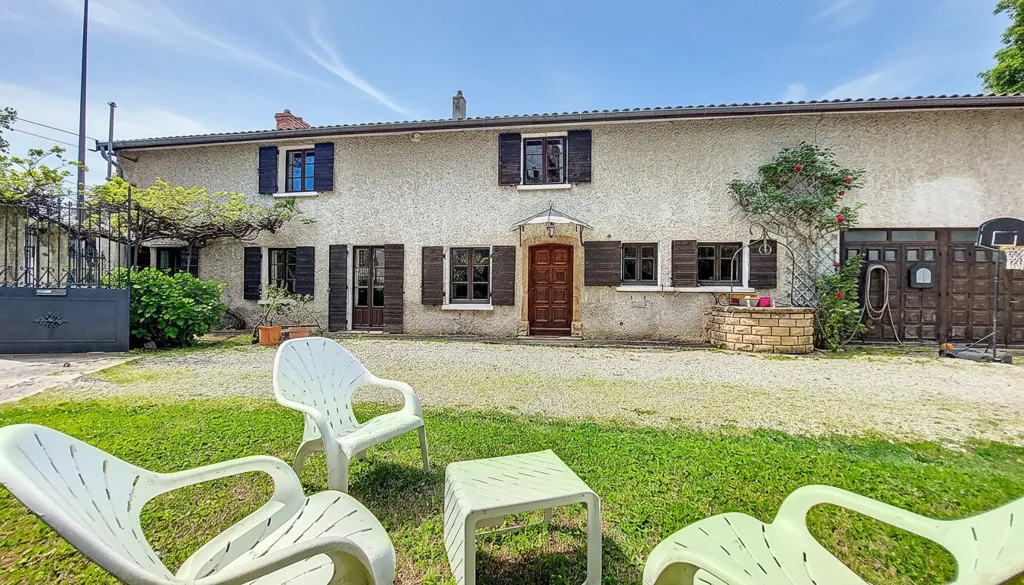 Terrace - Charming House with Garden in St Priest